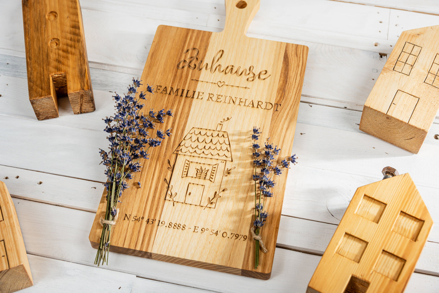 Geschenk Richtfest, Geschenk Einzug Haus, Geschenkidee Hausbau, Einzugsgeschenk, Einweihungsgeschenk, Koordinaten und Familienname, Brett