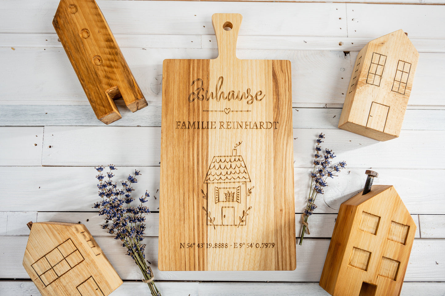 Geschenk Richtfest, Geschenk Einzug Haus, Geschenkidee Hausbau, Einzugsgeschenk, Einweihungsgeschenk, Koordinaten und Familienname, Brett