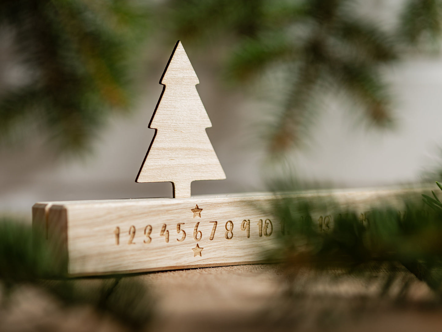 Ewiger Adventskalender aus Holz, 30 cm, Adventskalender Holzleiste, Adventskalender immerwährend, Leiste, Wohndeko, minimalistisch, Büro