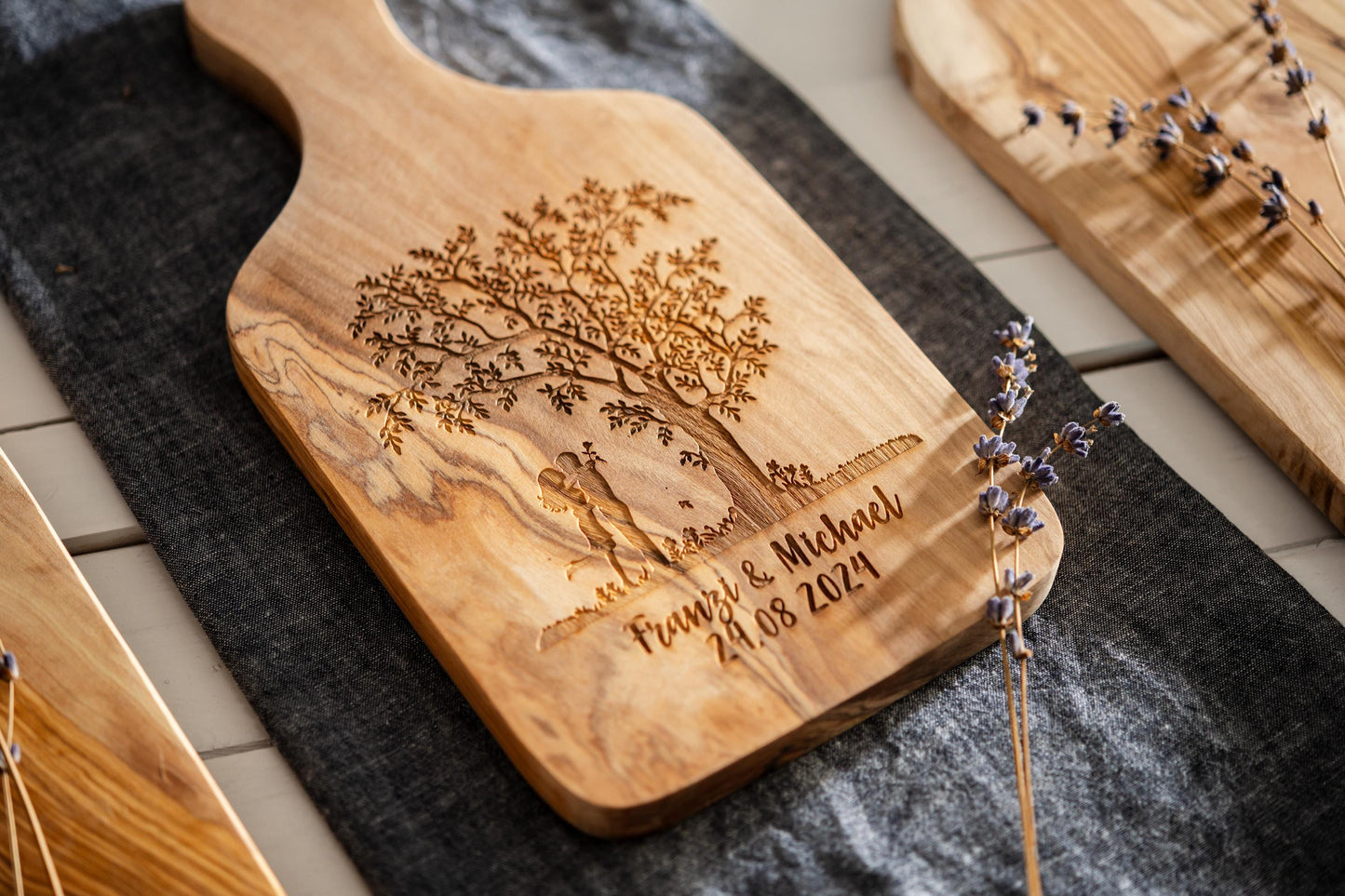 Personalisiertes Schneidebrett, Geschenk zur Hochzeit, Lebensbaum, Name und Hochzeitsdatum, Geschenk für Paare, Geschenk Hochzeitstag
