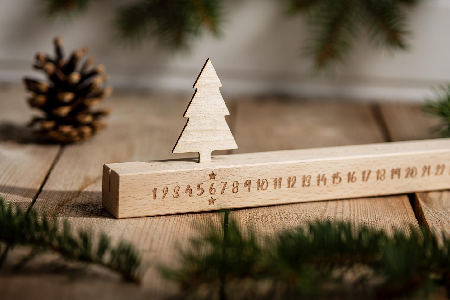 Ewiger Adventskalender aus Holz, 30 cm, Adventskalender Holzleiste, Adventskalender immerwährend, Leiste, Wohndeko, minimalistisch, Büro