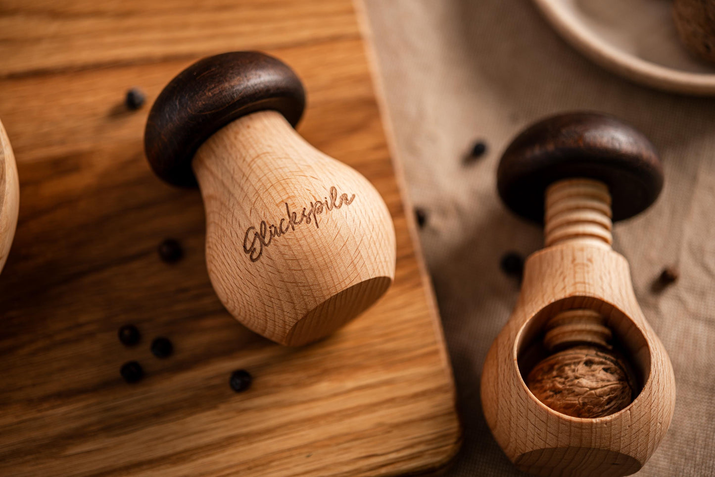 Nussknacker, Nussknacker Holz personalisiert, Nussknackerpilz aus Holz, Nussknacker Kinder, Nussknacker Senioren, Weihnachtsgeschenk