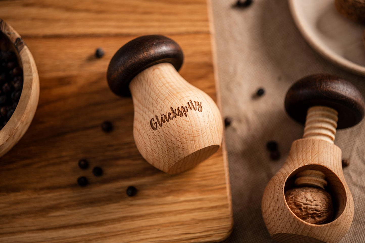 Nussknacker, Nussknacker Holz personalisiert, Nussknackerpilz aus Holz, Nussknacker Kinder, Nussknacker Senioren, Weihnachtsgeschenk