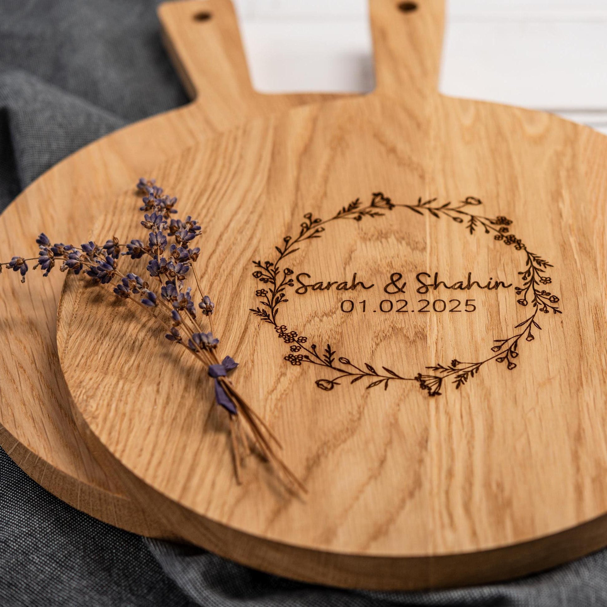 Schneidebrett personalisiert, Brett mit Gravur als Hochzeitsgeschenk, Geldgeschenk Hochzeit, Silberhochzeit, Hölzerne Hochzeit, Polterabend