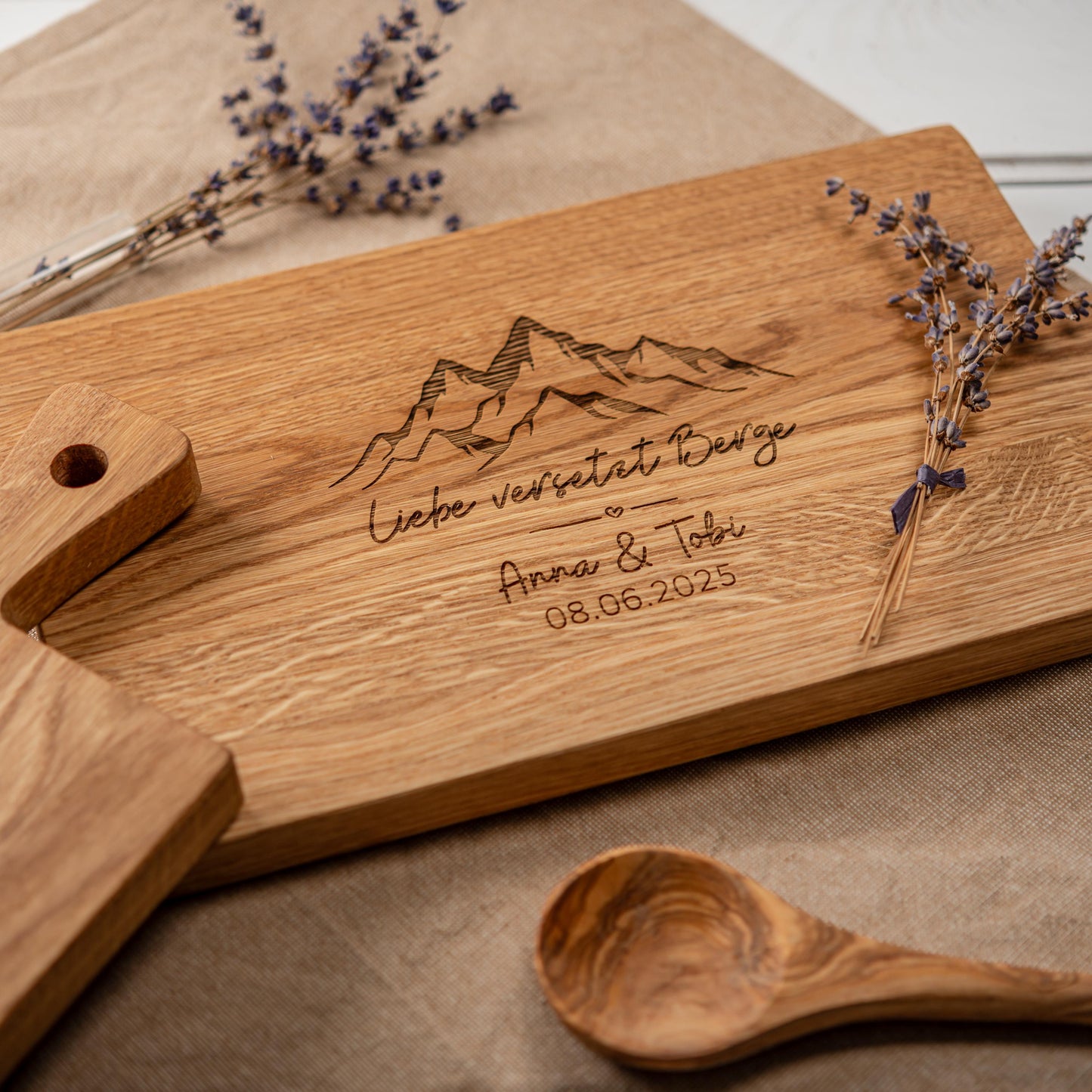 Geschenk Hochzeit, Hochzeitsgeschenk Berge, Schneidebrett, Holzbrett Hochzeit, Hochzeitsgeschenk Wandern, Liebe versetzt Berge