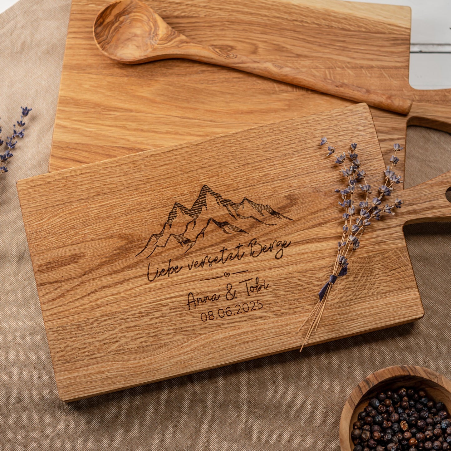 Geschenk Hochzeit, Hochzeitsgeschenk Berge, Schneidebrett, Holzbrett Hochzeit, Hochzeitsgeschenk Wandern, Liebe versetzt Berge
