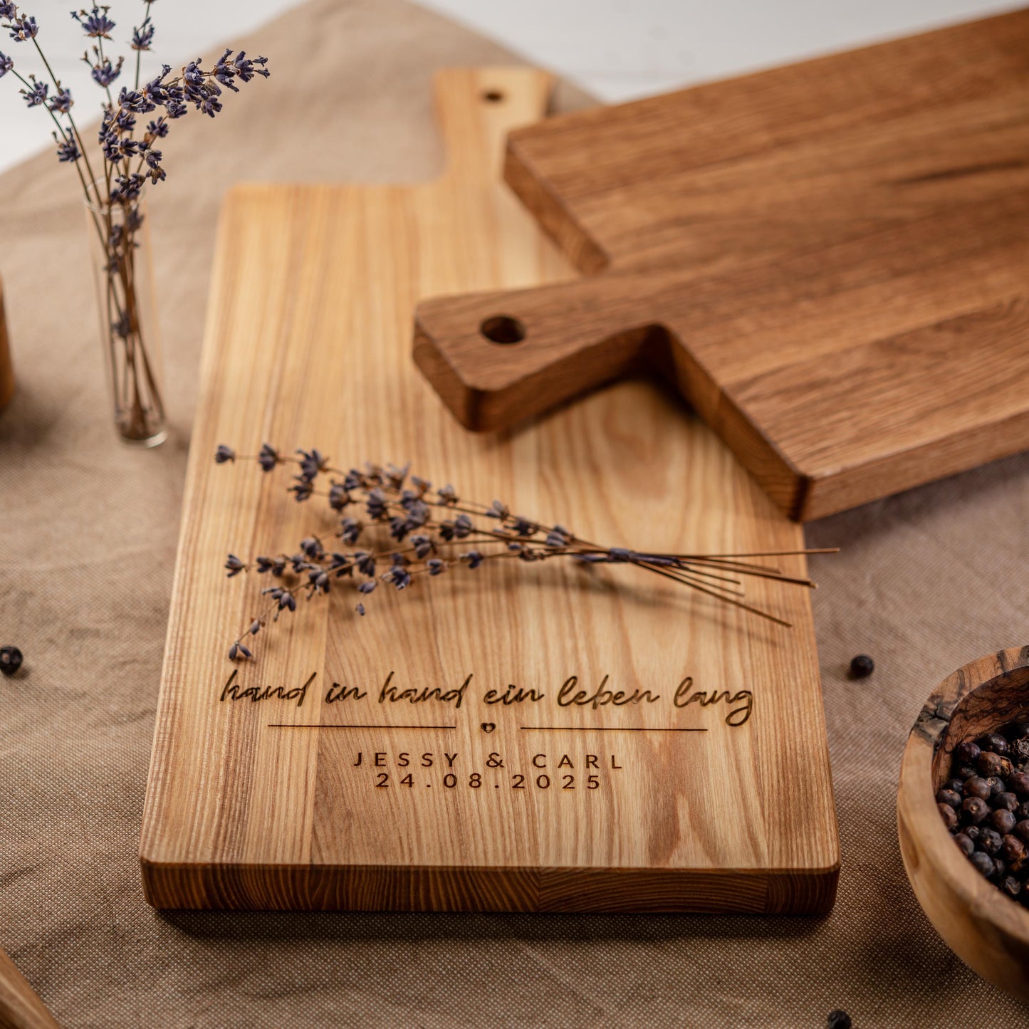 Schneidebrett, Hand in Hand ein Leben lang, Holzbrett personalisiert, Hochzeitsgeschenk, Geschenk Brautpaar, Brett Hochzeit