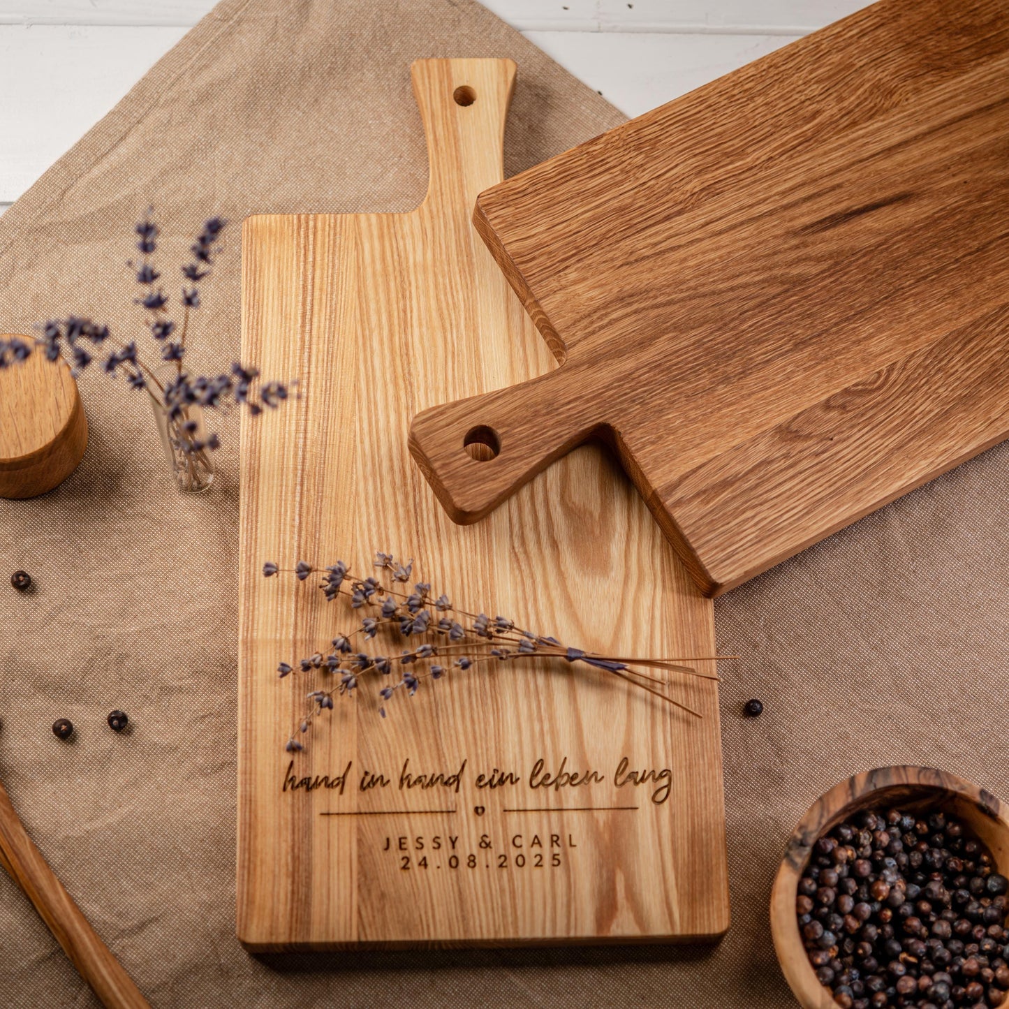 Schneidebrett, Hand in Hand ein Leben lang, Holzbrett personalisiert, Hochzeitsgeschenk, Geschenk Brautpaar, Brett Hochzeit