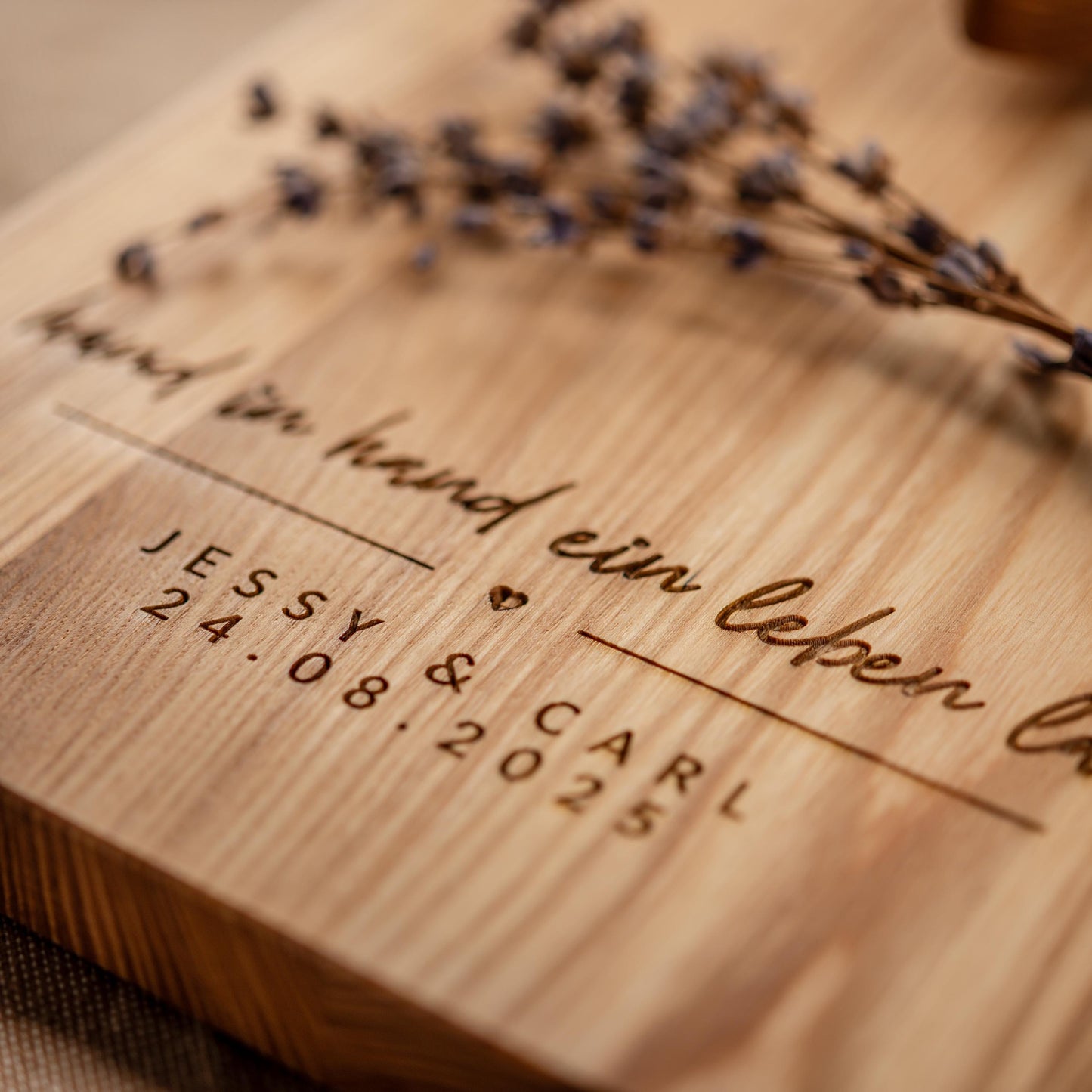 Schneidebrett, Hand in Hand ein Leben lang, Holzbrett personalisiert, Hochzeitsgeschenk, Geschenk Brautpaar, Brett Hochzeit