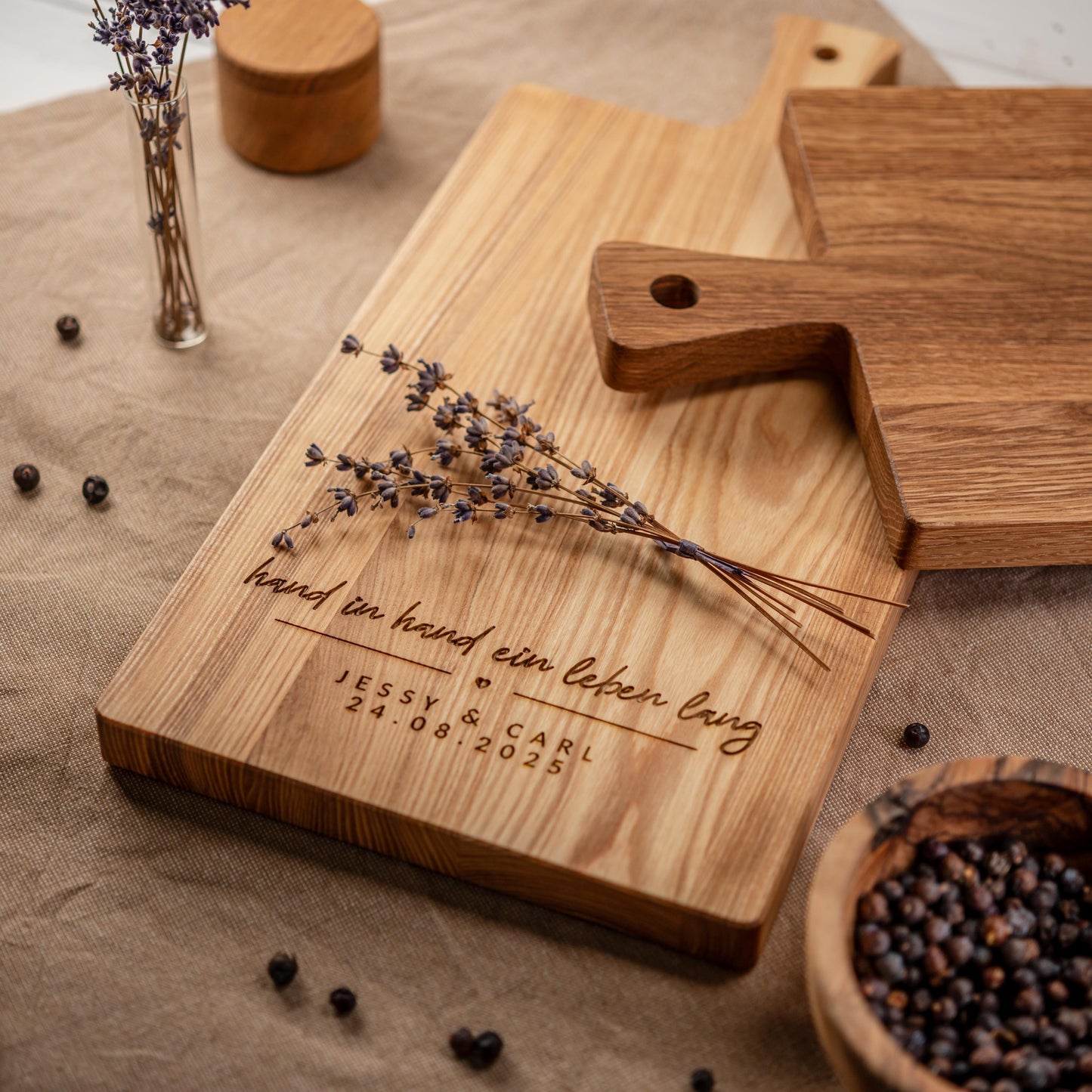 Schneidebrett, Hand in Hand ein Leben lang, Holzbrett personalisiert, Hochzeitsgeschenk, Geschenk Brautpaar, Brett Hochzeit