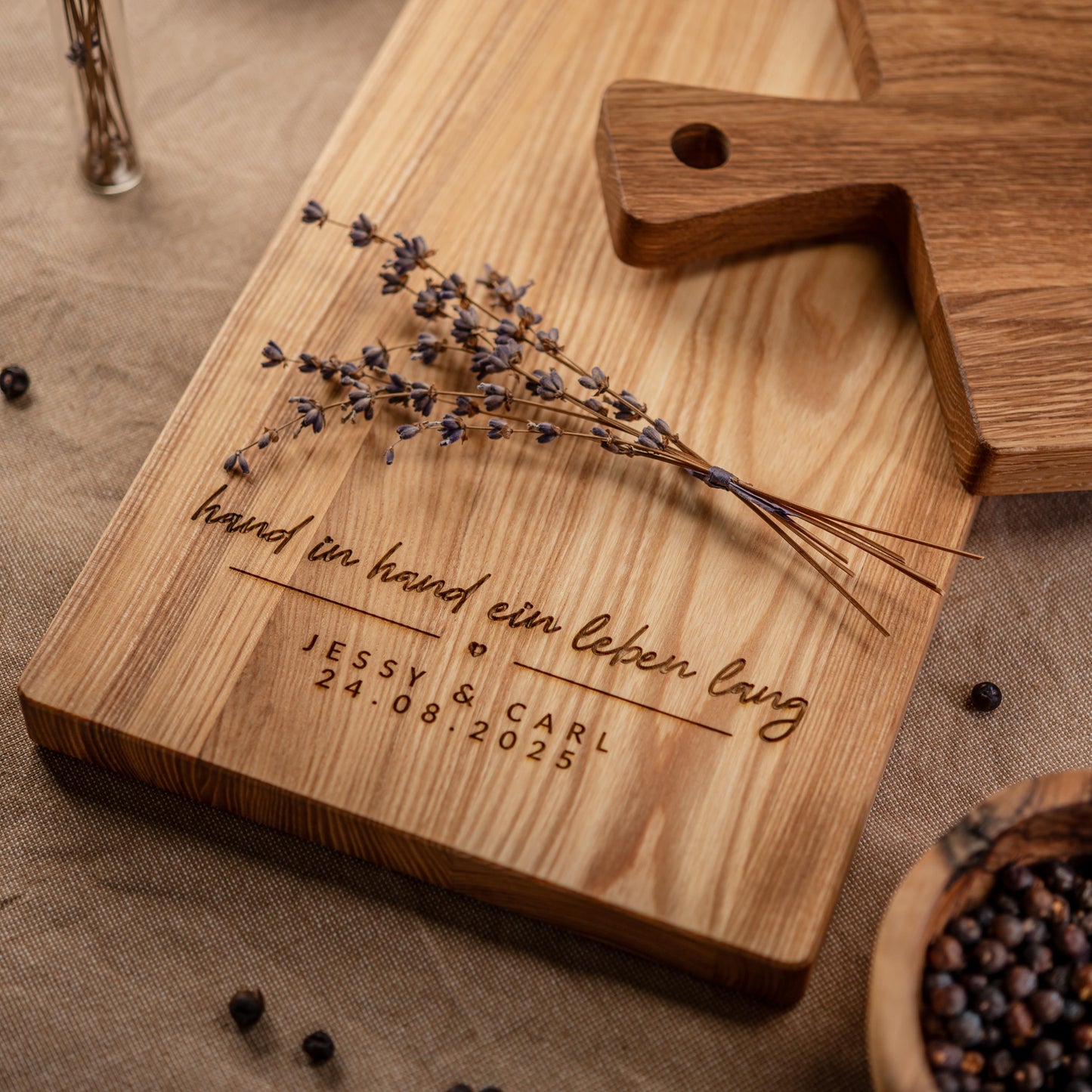 Schneidebrett, Hand in Hand ein Leben lang, Holzbrett personalisiert, Hochzeitsgeschenk, Geschenk Brautpaar, Brett Hochzeit