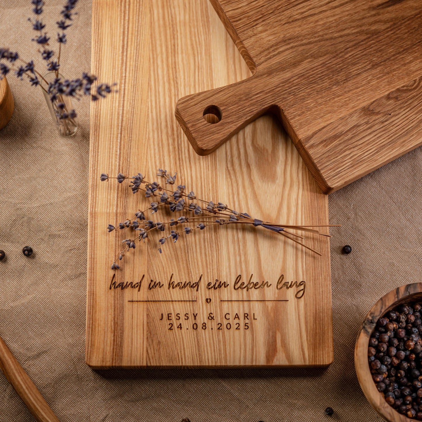 Schneidebrett, Hand in Hand ein Leben lang, Holzbrett personalisiert, Hochzeitsgeschenk, Geschenk Brautpaar, Brett Hochzeit