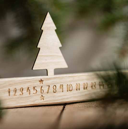 Ewiger Adventskalender aus Holz, 30 cm, Adventskalender Holzleiste, Adventskalender immerwährend, Leiste, Wohndeko, minimalistisch, Büro