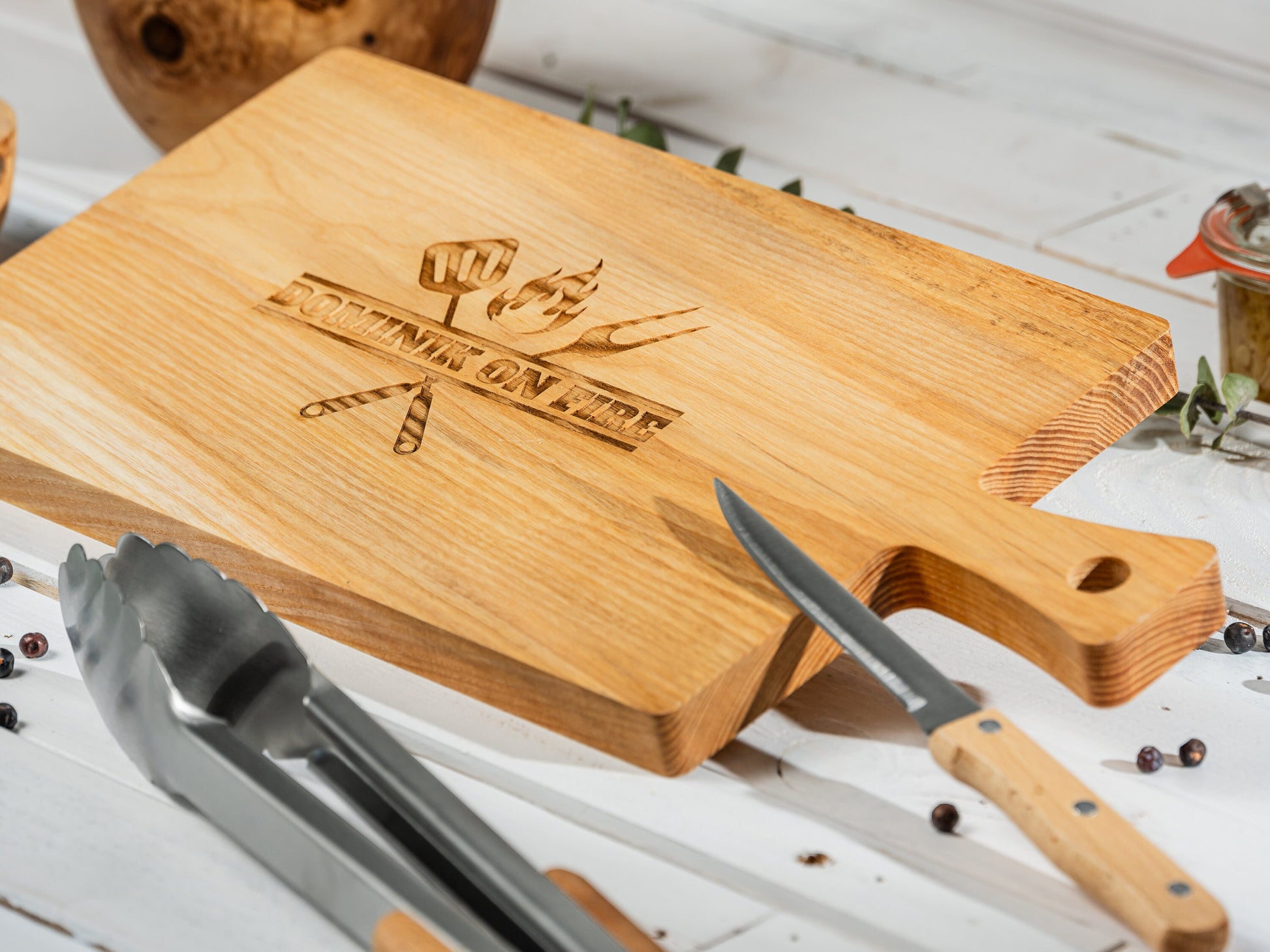 Grillgeschenk mit Gravur, Schneidebrett Männer, Grillmeister, Papa Geschenk, Geschenkidee, personalisiertes Grillbrett, Männergeschenk