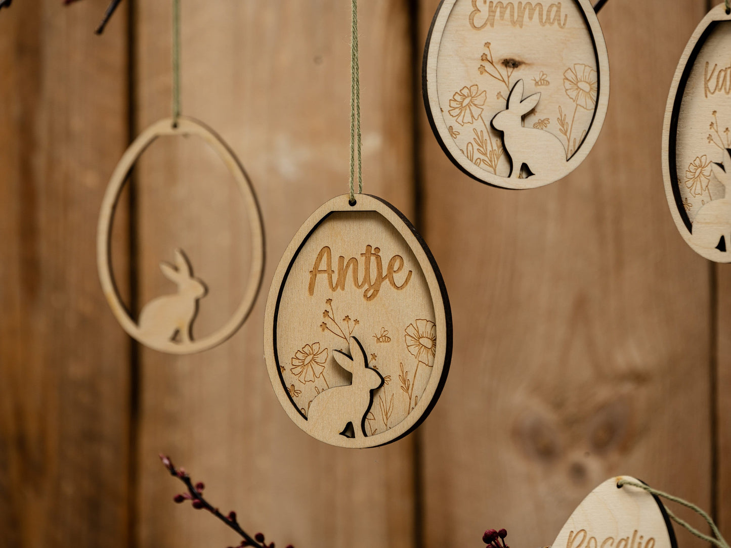 Osterdeko personalisiert aus Holz, Anhänger Ostern mit Name, Osteranhänger, Osterkorb, Osternest, Osterkörbchen, Schmuck Osterstrauß, 9x7 cm