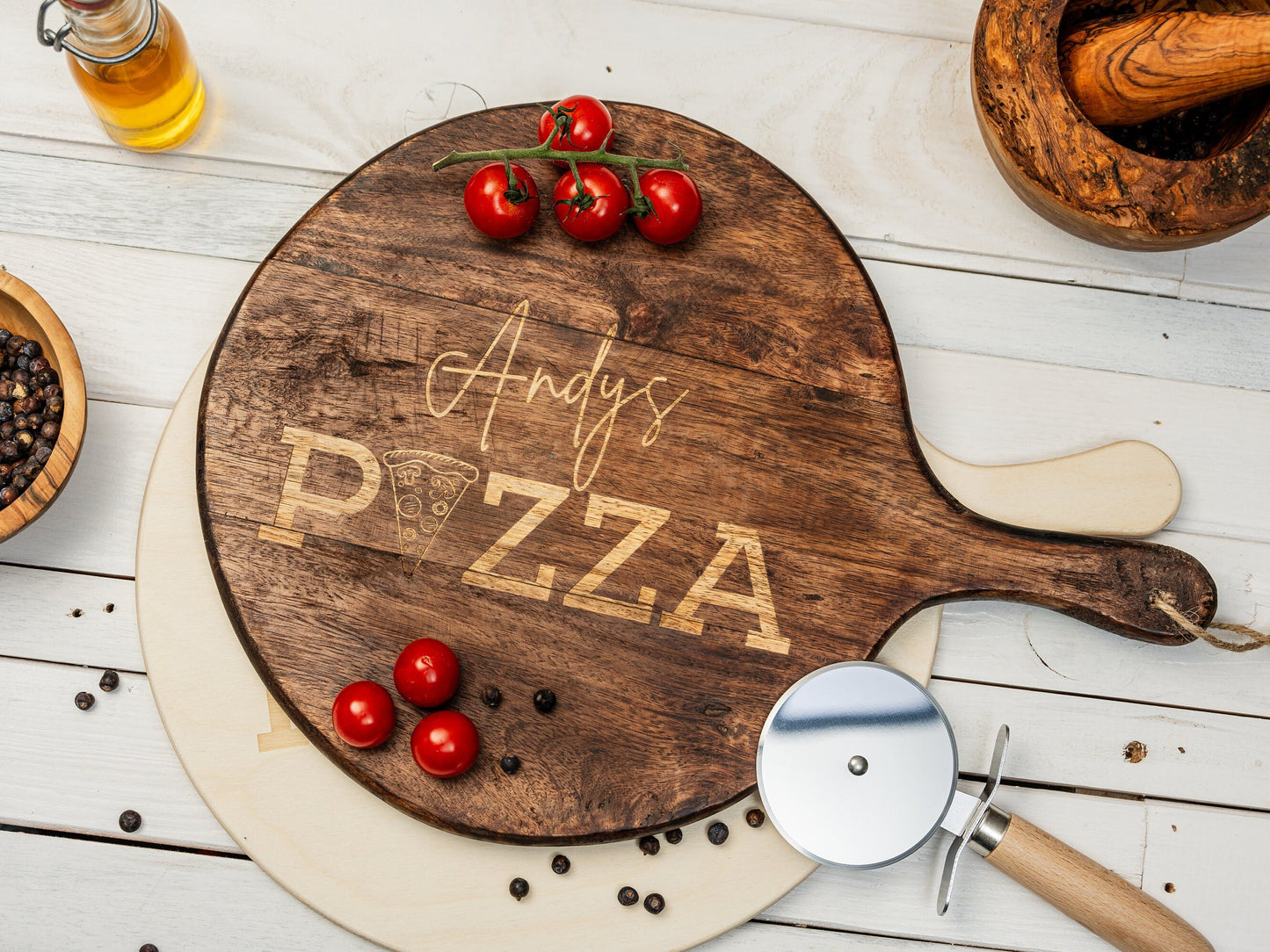 Pizzabrett, Pizzabrett personalisiert, Pizza, Pizzabäcker, Pizzateller, Wunschgravur, Geschenkidee, Pizzateller Holz, Flammkuchenbrett