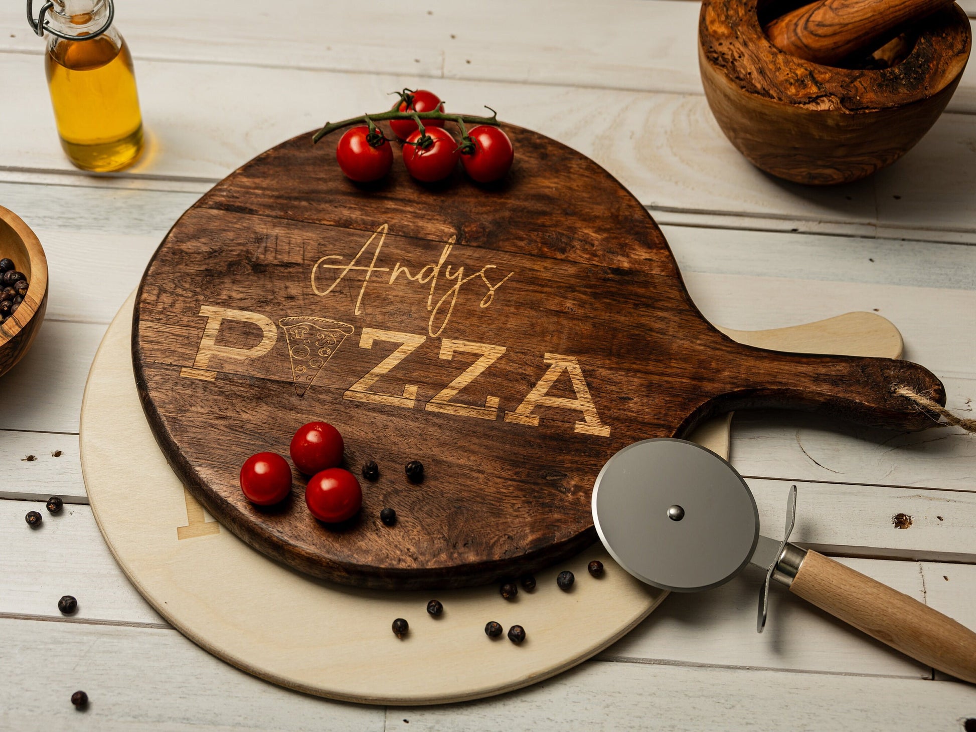 Pizzabrett, Pizzabrett personalisiert, Pizza, Pizzabäcker, Pizzateller, Wunschgravur, Geschenkidee, Pizzateller Holz, Flammkuchenbrett