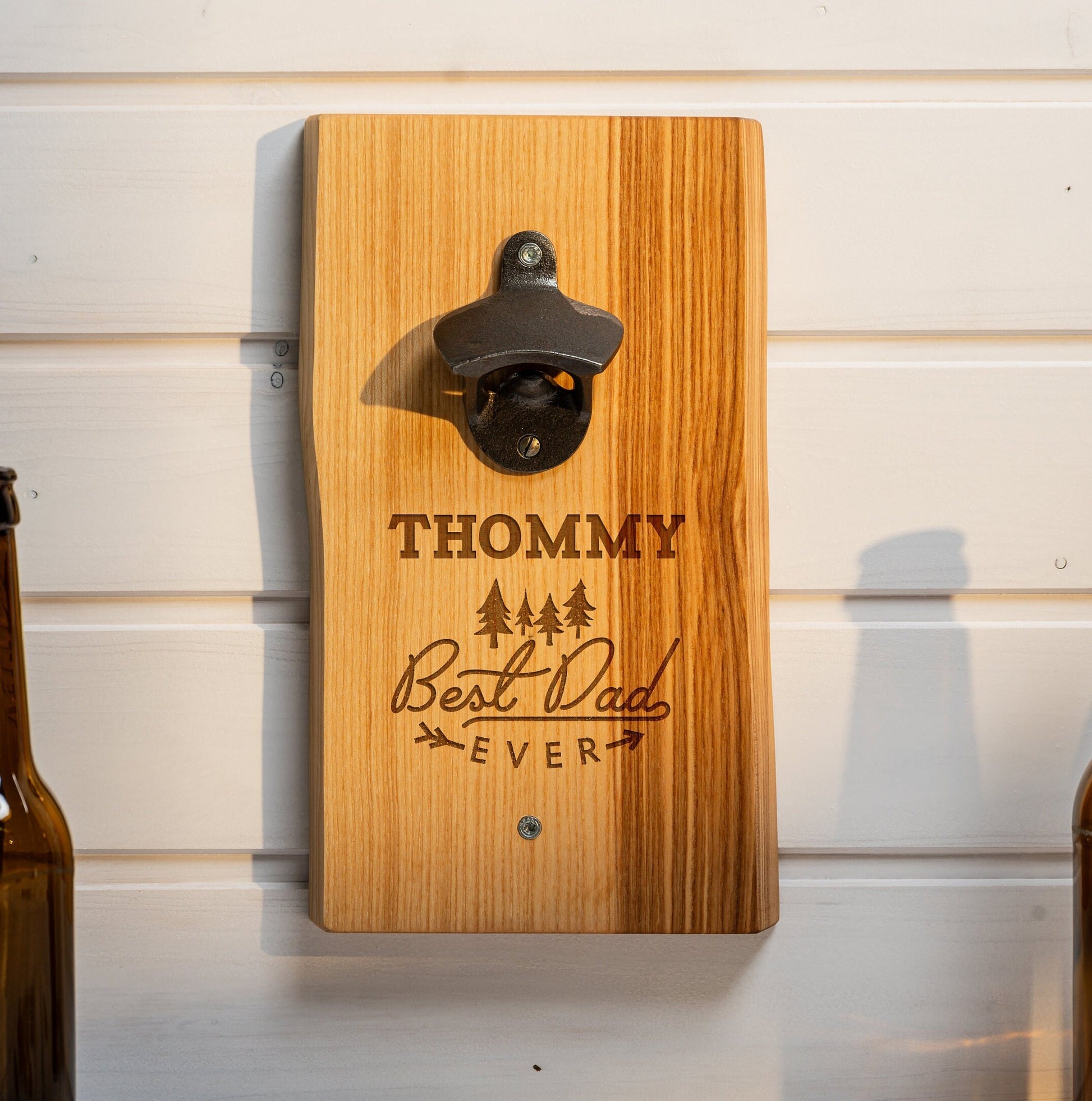 Wandflaschenöffner, Flaschenöffner Wand, Bieröffner, Geschenk für Männ – Holz&Herzig