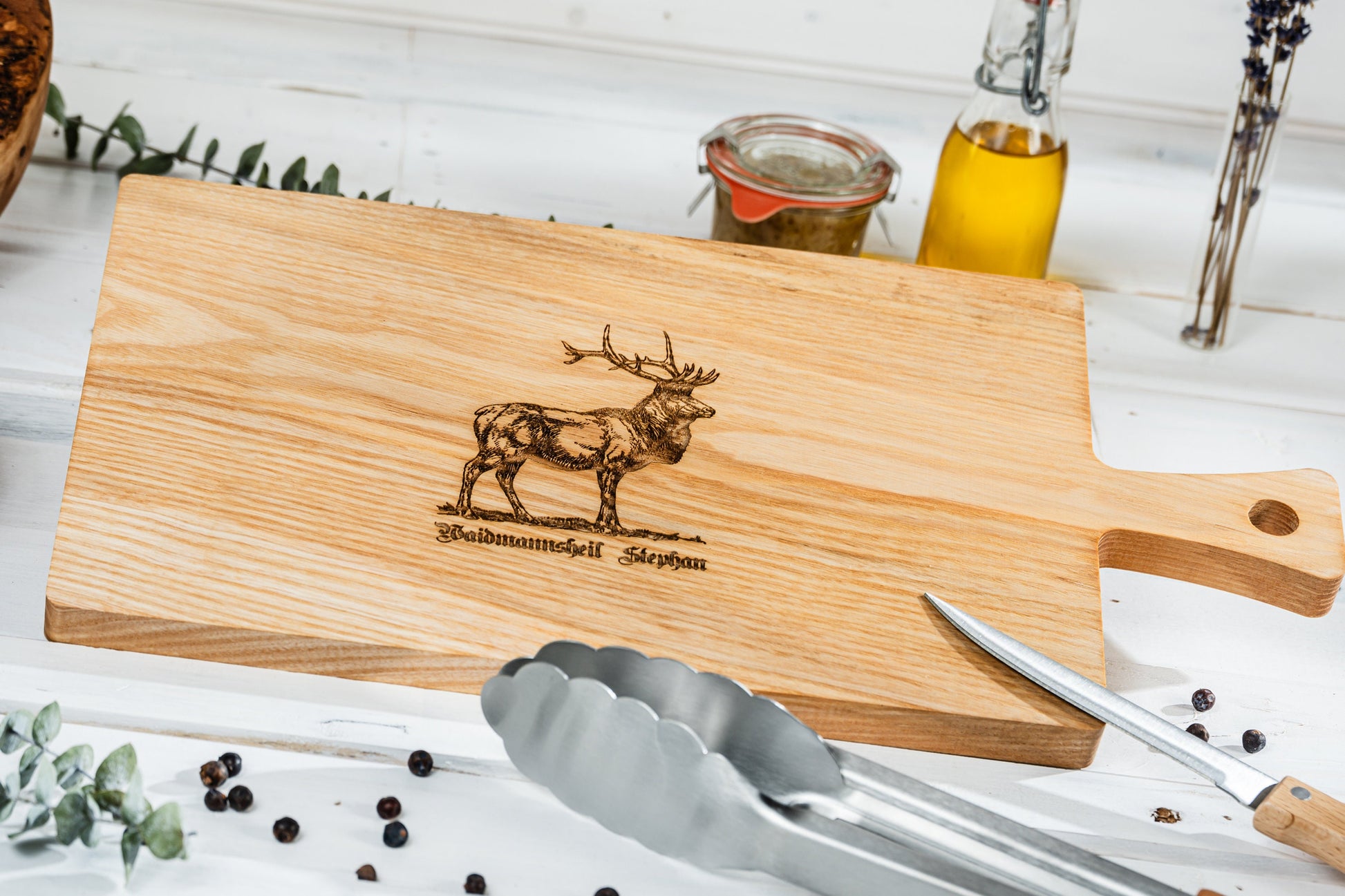 Geschenk Jäger, Personalisiertes Jagdbrett, Schneidebrett mit Gravur, Hirschkopf, Waidmannsheil, personalisiertes Schneidebrett mit Hirsch