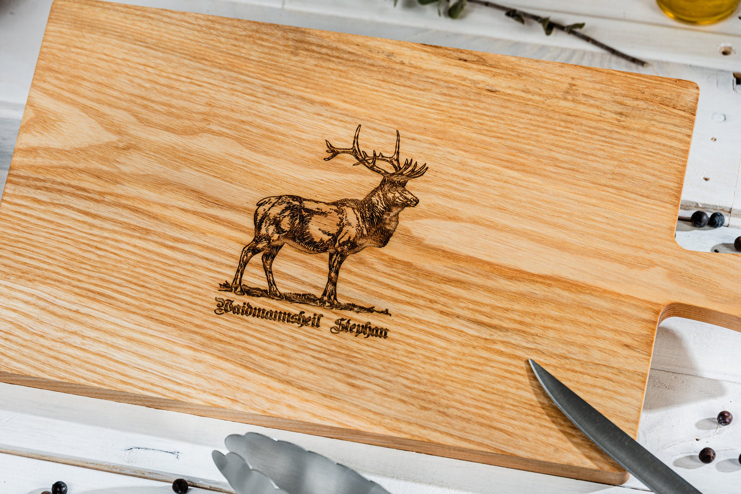 Geschenk Jäger, Personalisiertes Jagdbrett, Schneidebrett mit Gravur, Hirschkopf, Waidmannsheil, personalisiertes Schneidebrett mit Hirsch