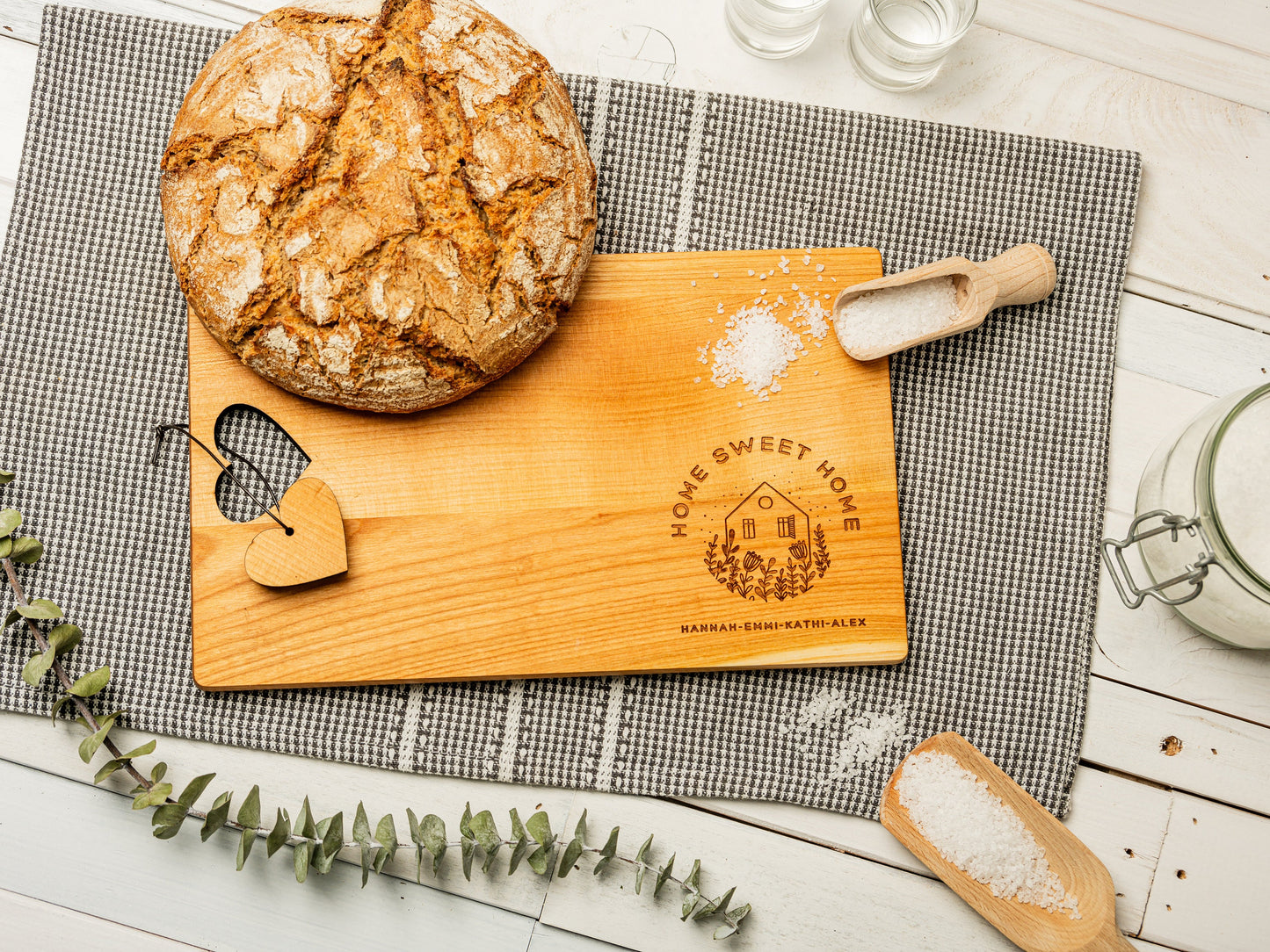 Schneidebrett personalisiert, Geschenk Einzug, Hausbau, Einweihungsgeschenk, Brot und Salz, Umzugsgeschenk, Richtfest, Geschenk Freunde