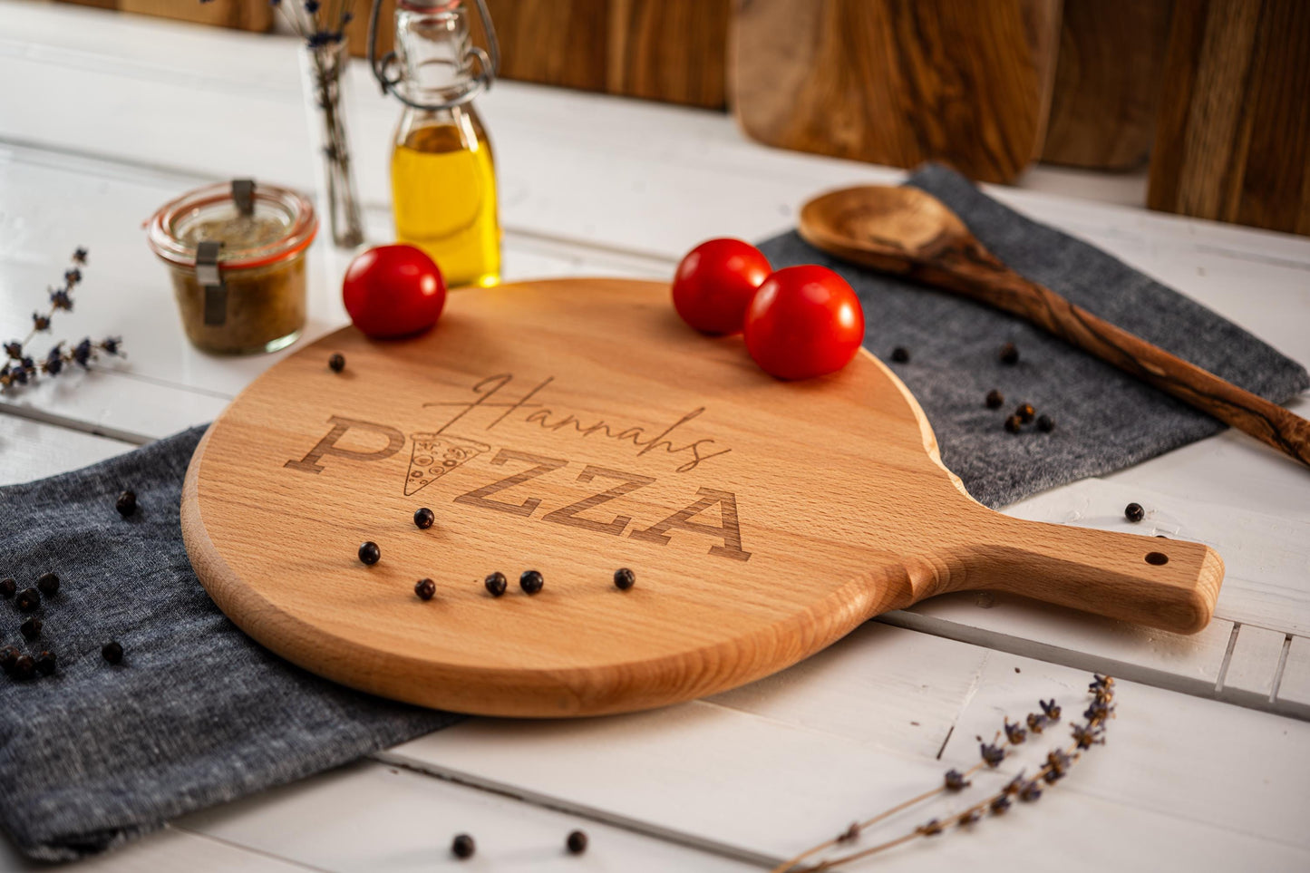 Pizzabrett personalisiert, Pizzateller personalisiert, Pizzaschneidebrett, Pizza, Pizzabrett rund, Geschenk Pizza, Pizzabrett aus Holz