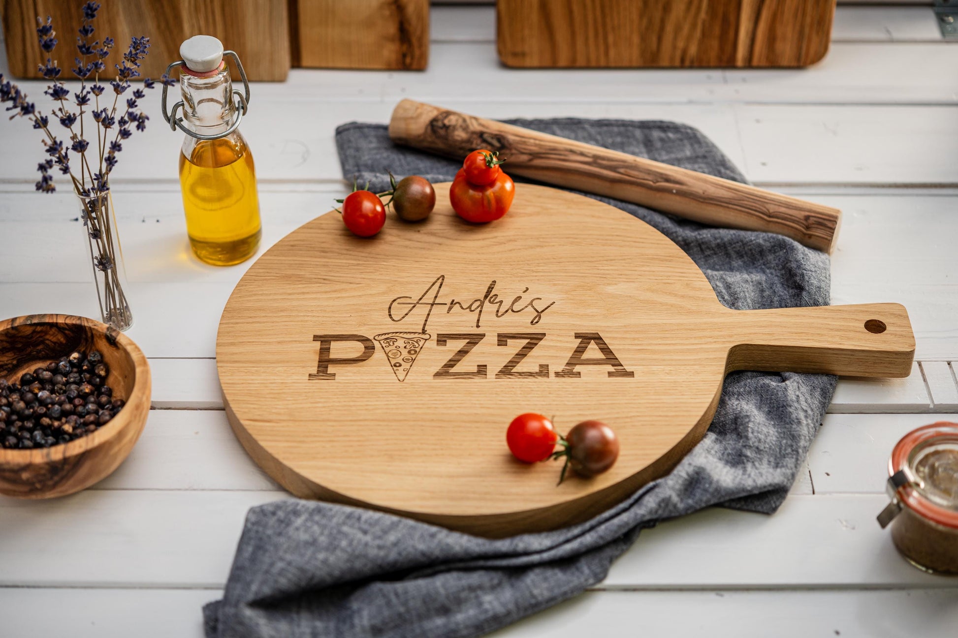 Pizzabrett personalisiert, Pizzateller Eiche, Geschenk Pizzabäcker, Pizzabrett aus Holz, Flammkuchenbrett, Schneidebrett