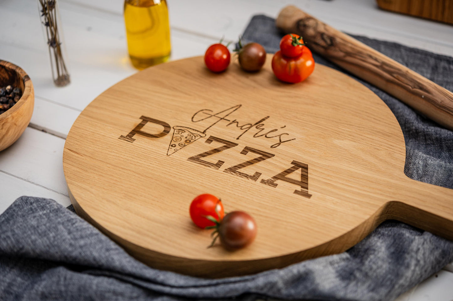 Pizzabrett personalisiert, Pizzateller Eiche, Geschenk Pizzabäcker, Pizzabrett aus Holz, Flammkuchenbrett, Schneidebrett