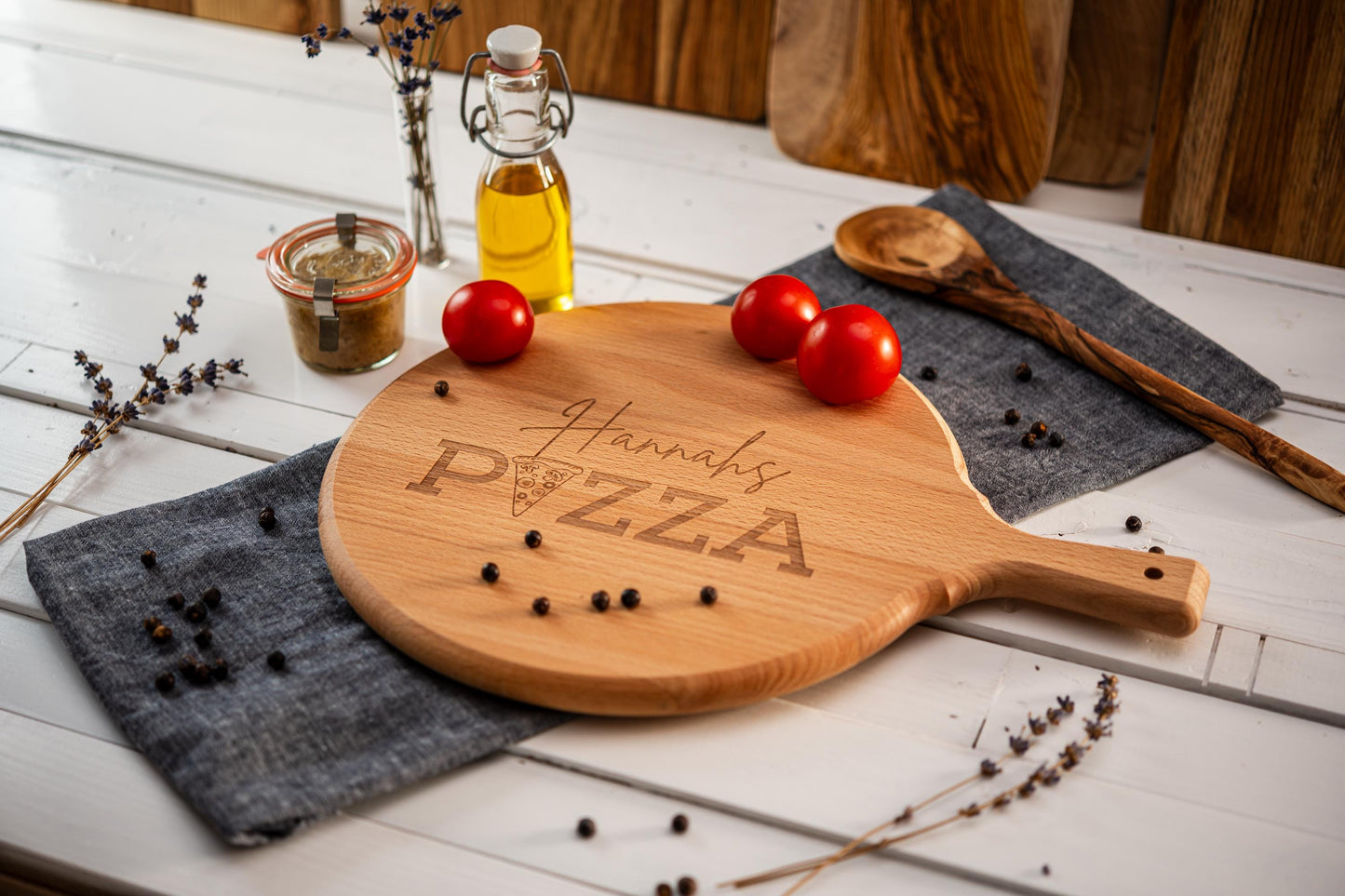 Pizzabrett personalisiert, Pizzateller personalisiert, Pizzaschneidebrett, Pizza, Pizzabrett rund, Geschenk Pizza, Pizzabrett aus Holz