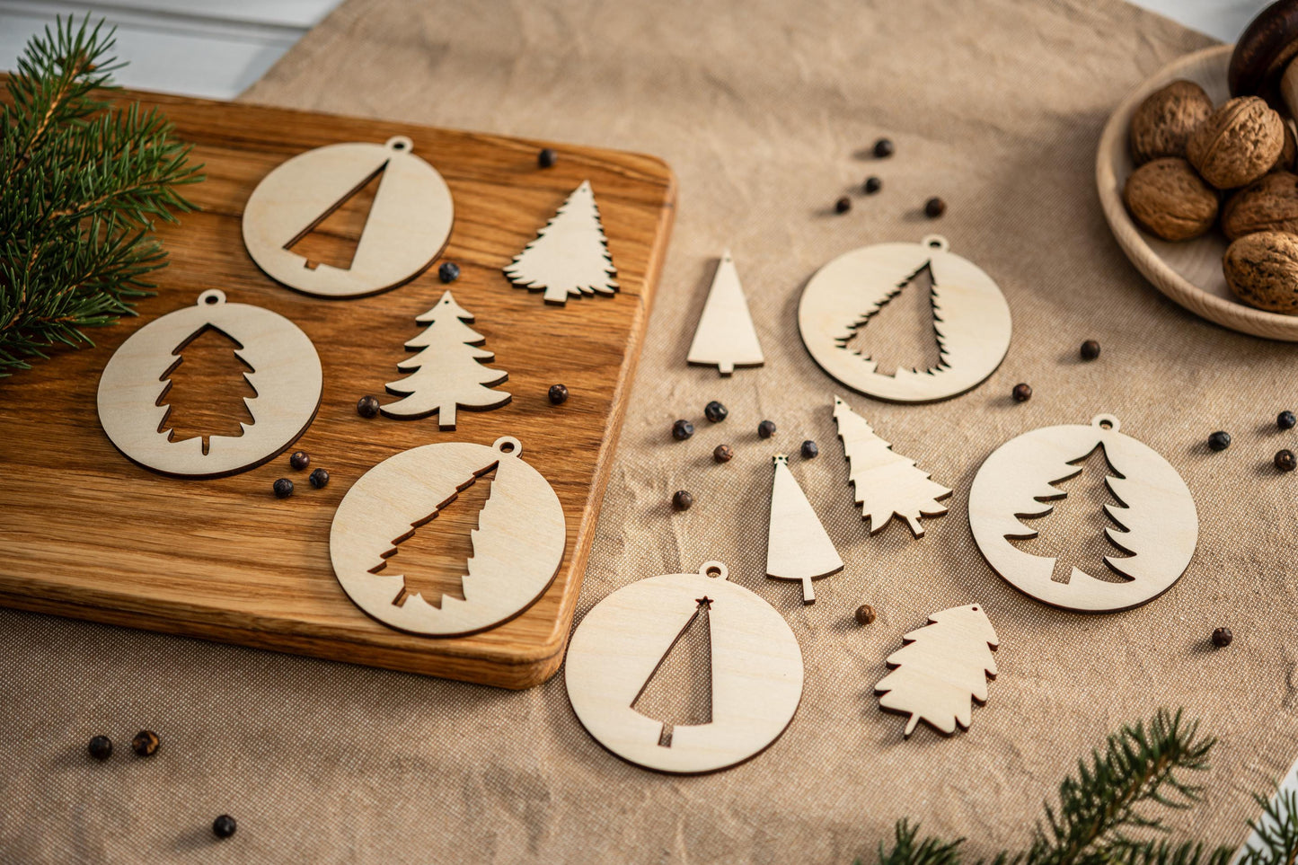 Weihnachtsbaum Anhänger Holz, Christbaumschmuck, Weihnachtsdekoration, Tannenbaumschmuck, Holz Deko, Geschenkanhänger, Weihnachtskugeln