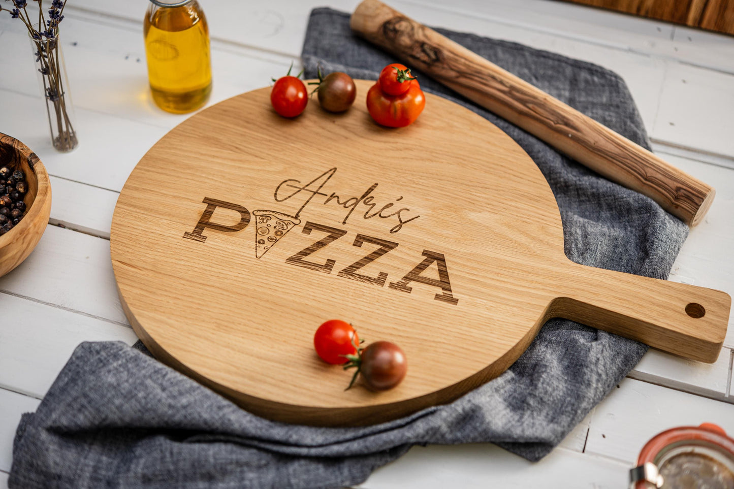 Pizzabrett personalisiert, Pizzateller Eiche, Geschenk Pizzabäcker, Pizzabrett aus Holz, Flammkuchenbrett, Schneidebrett