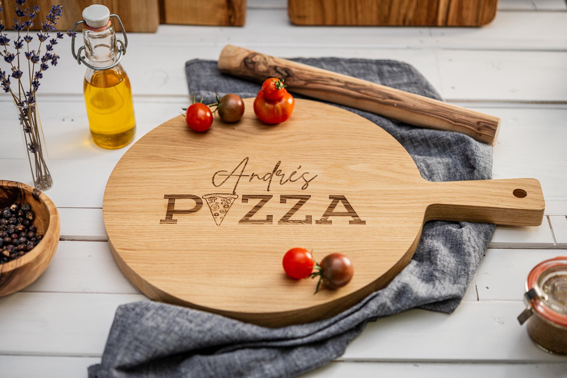 Pizzabrett personalisiert, Pizzateller Eiche, Geschenk Pizzabäcker, Pizzabrett aus Holz, Flammkuchenbrett, Schneidebrett