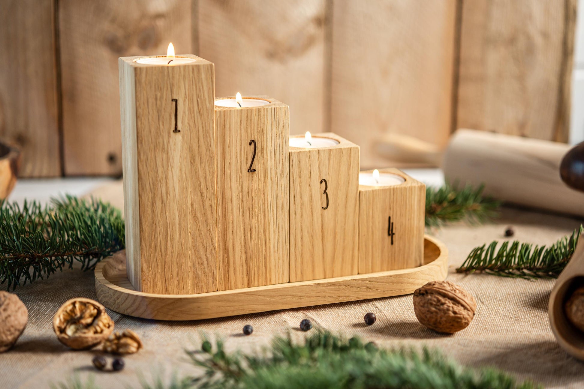Schlichter Adventskranz aus Holz, 4er Set Kerzenhalter Nordic Style, Teelichthalter graviert, Kerzenständer Buchenholz, Eichenholz