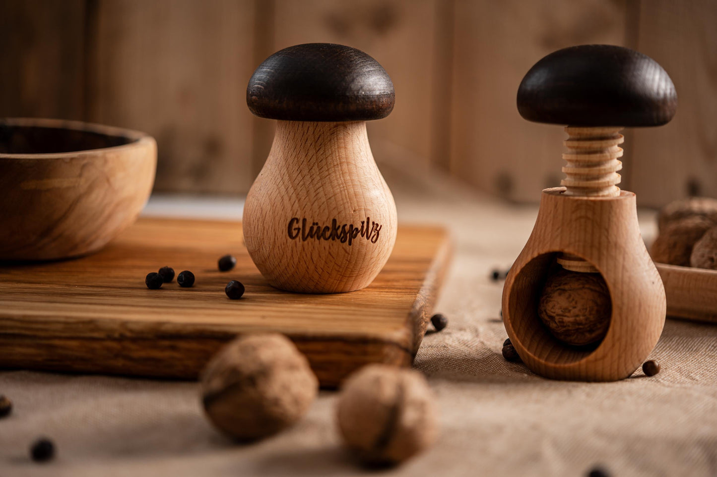 Nussknacker, Nussknacker Holz personalisiert, Nussknackerpilz aus Holz, Nussknacker Kinder, Nussknacker Senioren, Weihnachtsgeschenk