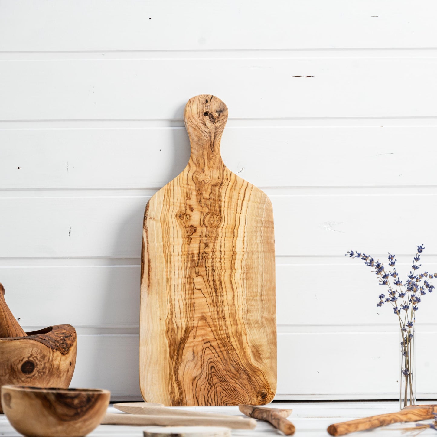 Holzbrett Hochzeit, Geschenk Hochzeit, Brett mit Namen und Hochzeitsdatum, floral, Blumenkranz, Hochzeitsgeschenk, personalisiert