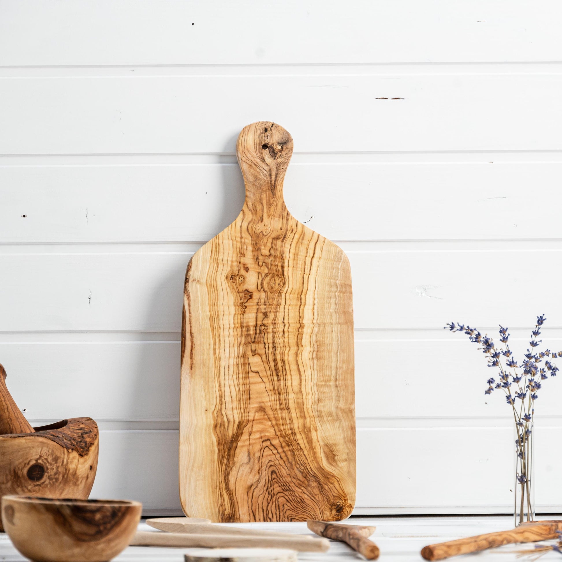 Holzbrett Hochzeit, Geschenk Hochzeit, Brett mit Namen und Hochzeitsdatum, floral, Blumenkranz, Hochzeitsgeschenk, personalisiert