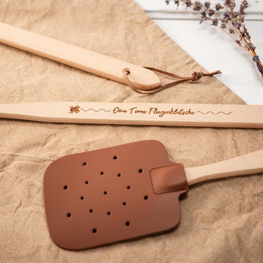 Fliegenklatsche personalisiert, Fliegenschutz, Klatsche gegen Fliegen, Fliegenklatsche mit Wunschtext, Geschenk, Rentner, Garten, Camper