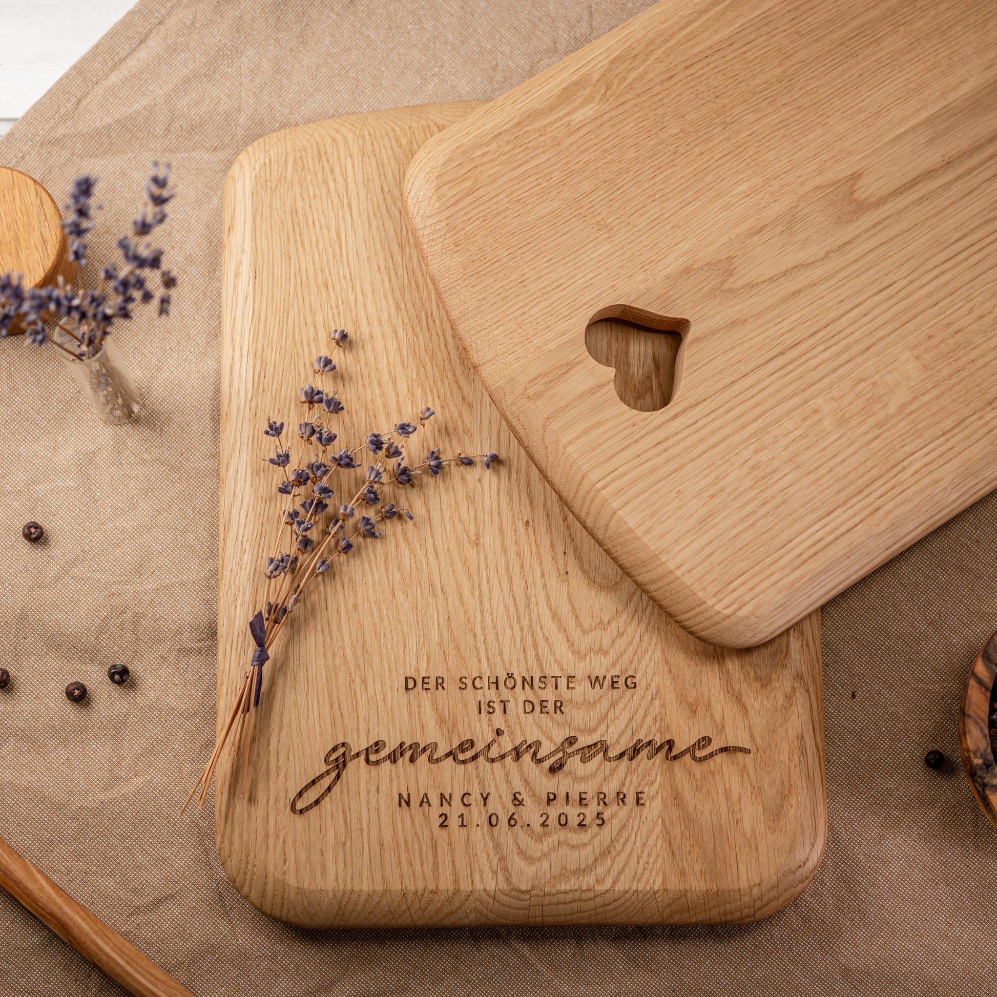 Schneidebrett Herz, Der schönste Weg ist der gemeinsame, Holzbrett personalisiert, Hochzeitsgeschenk, Geschenk Brautpaar, Silberhochzeit