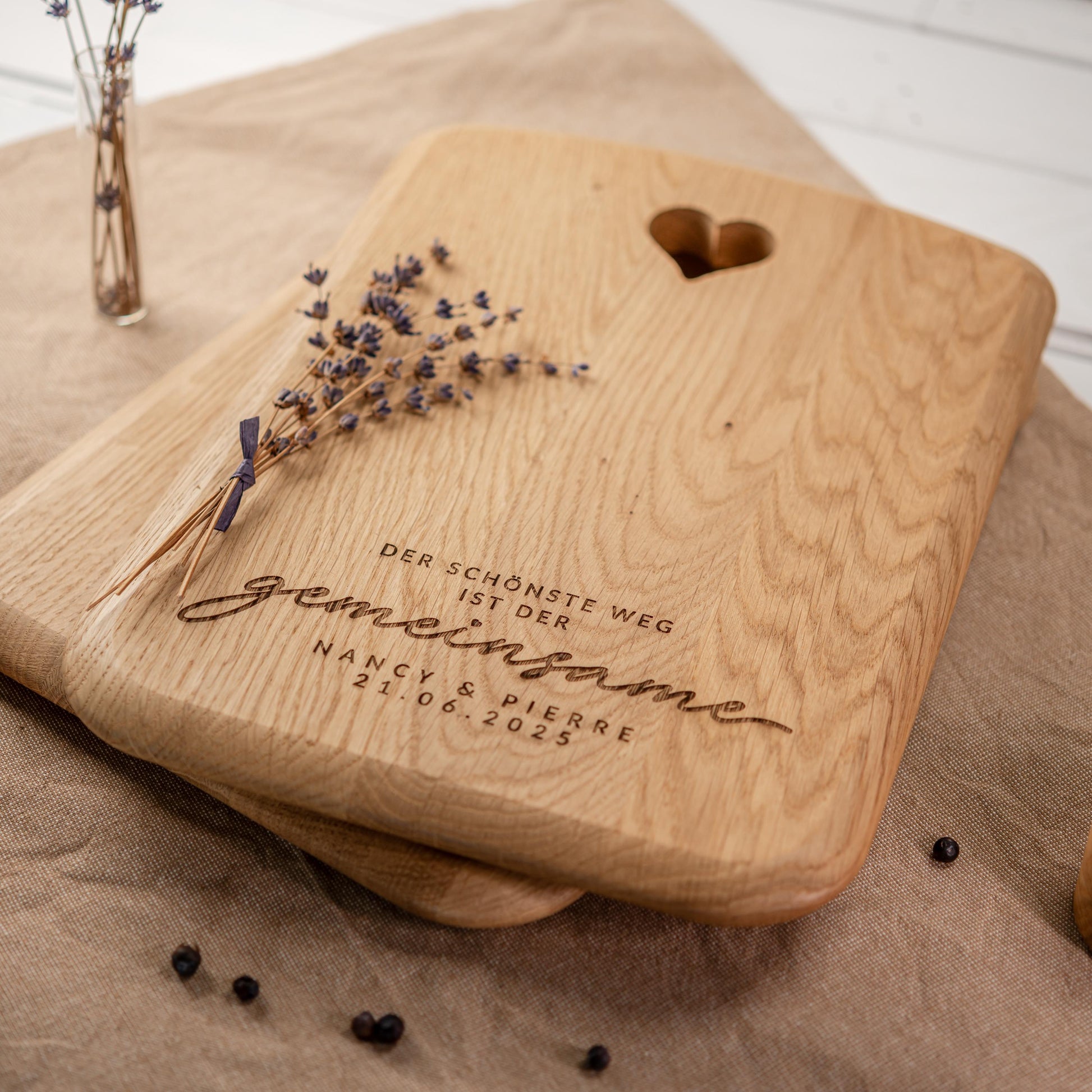 Schneidebrett Herz, Der schönste Weg ist der gemeinsame, Holzbrett personalisiert, Hochzeitsgeschenk, Geschenk Brautpaar, Silberhochzeit