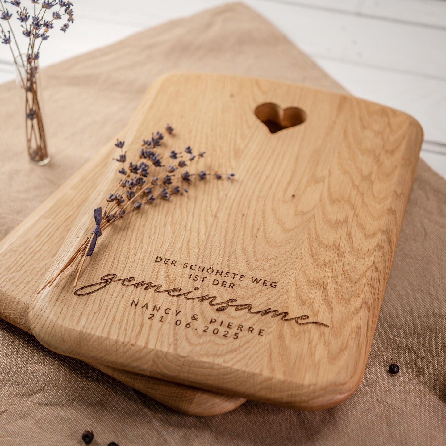 Schneidebrett Herz, Der schönste Weg ist der gemeinsame, Holzbrett personalisiert, Hochzeitsgeschenk, Geschenk Brautpaar, Silberhochzeit