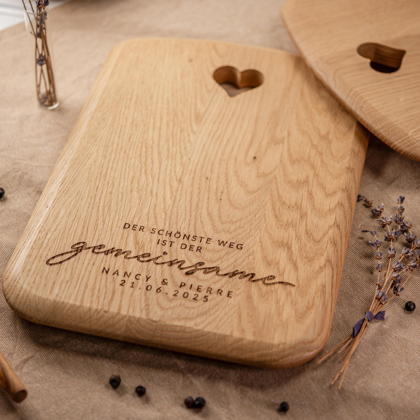 Schneidebrett Herz, Der schönste Weg ist der gemeinsame, Holzbrett personalisiert, Hochzeitsgeschenk, Geschenk Brautpaar, Silberhochzeit