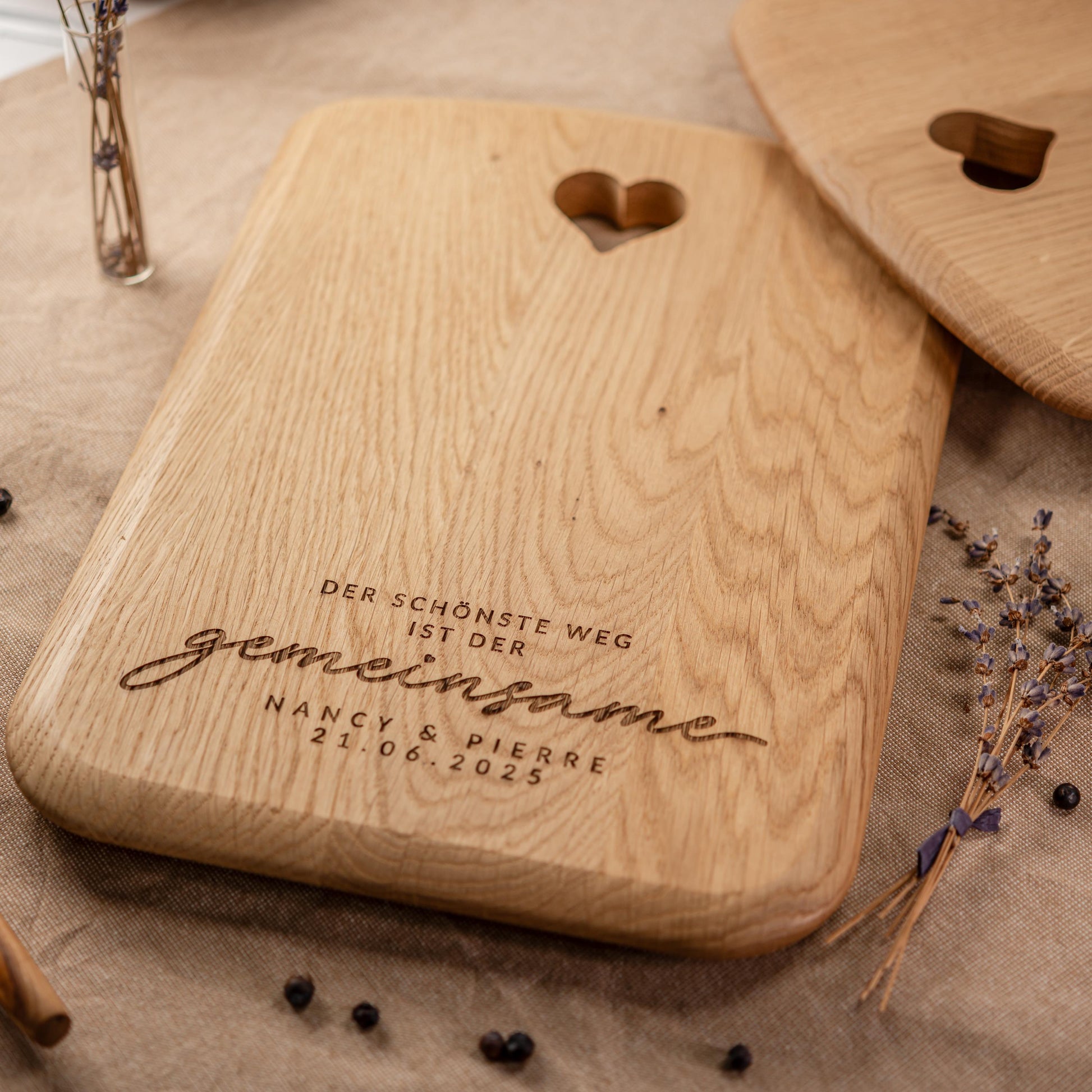 Schneidebrett Herz, Der schönste Weg ist der gemeinsame, Holzbrett personalisiert, Hochzeitsgeschenk, Geschenk Brautpaar, Silberhochzeit
