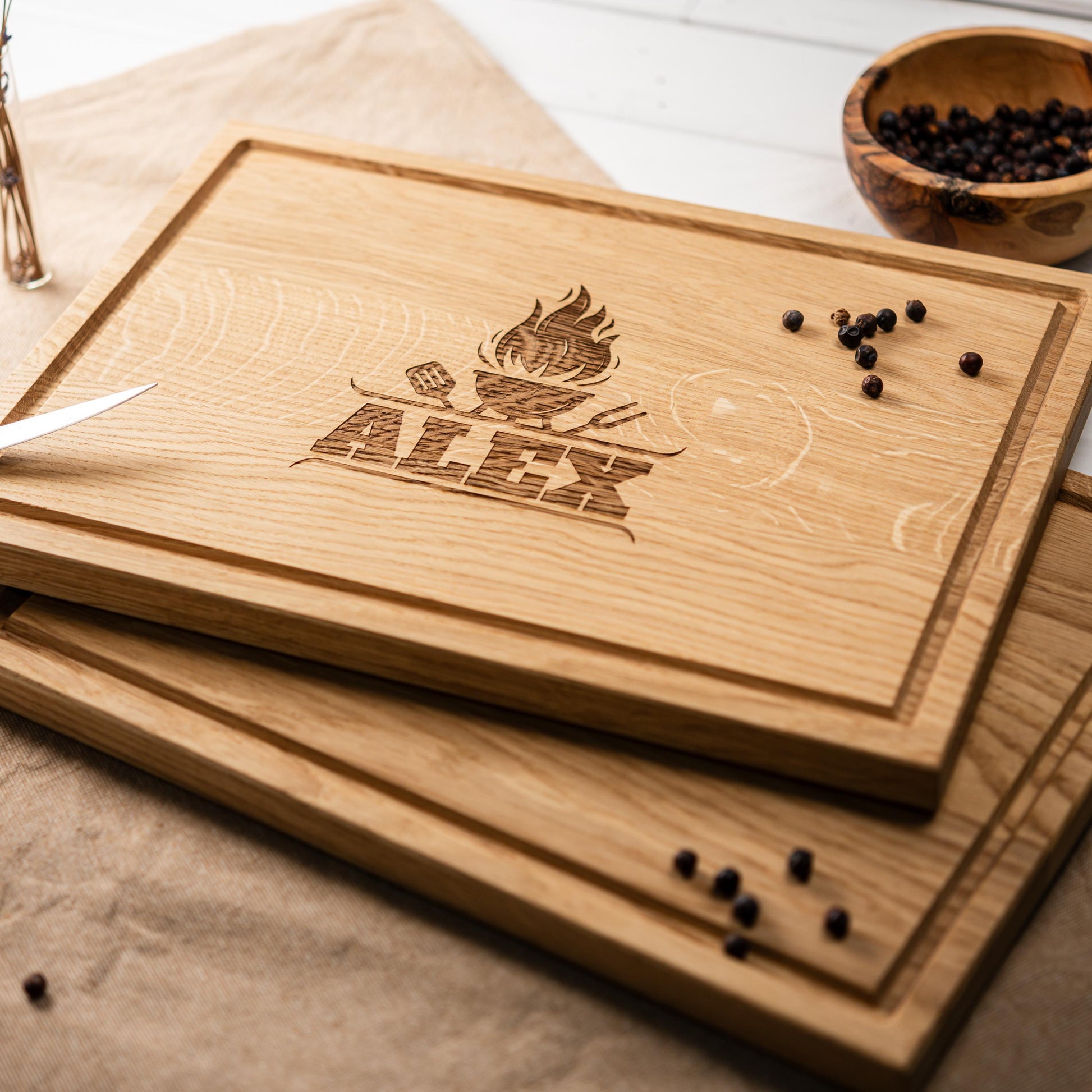 Schneidebrett Grillmotiv, Gravur Name, Geschenk Papa, Geschenkidee Vatertag, personalisiertes Grillbrett, Männergeschenk Weihnachten